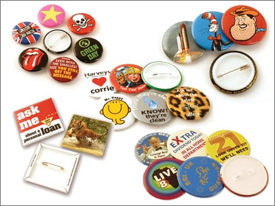 Badges med tryk Badges fra Ø25 mm til Ø 75 mm som standard størrelser.